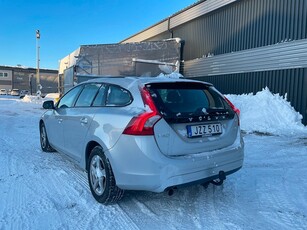 Volvo V60 D2 Kinetic S&V Motorvärmare Dragkrok KOMMANDE