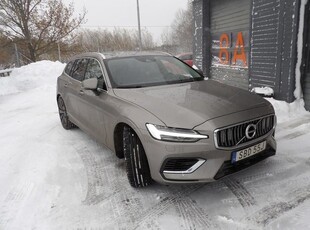 Volvo V60Recharge T6 AWD Geartronic 2022, Kombi