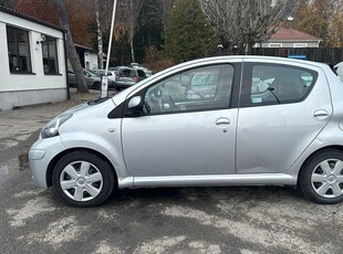 Toyota Aygo5-dörrar 1.0 VVT-i Euro 4 Ny besiktigad 2010, Halvkombi