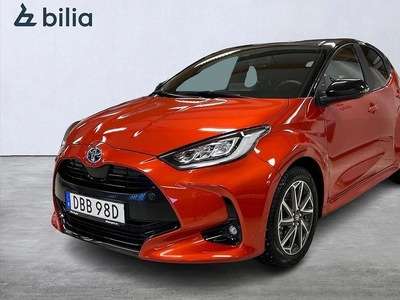 Toyota YarisHybrid 1,5 HYBRID 5D STYLE BI-TONE MOTORVÄRMARE 2023, Halvkombi