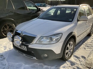 Skoda Octavia Scout II 2.0 TDI 4X4 (140hk)