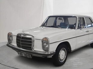 Mercedes 200W115 1973, Personbil