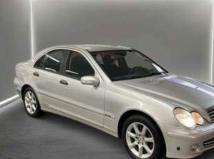 Mercedes C180Benz C 180 Kompressor Dragkrok Motorvärmare 2005, Sedan