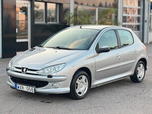 Peugeot 206 1.4 75hk X-Line | AC | Lågmil | Nyservad