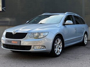 Skoda Superb Kombi 2.0 TDI NyKamrem Nyservad Keyless