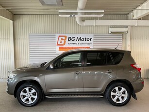 Toyota RAV4 2.2 D-4D 150HK 4x4 Aut Motor-V/Drag/Navi/Keyless