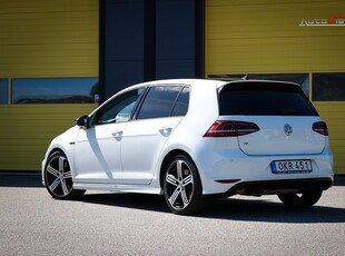 Volkswagen Golf 5-d R DSG 300hk | DYNAUDIO | KAMERA | 19