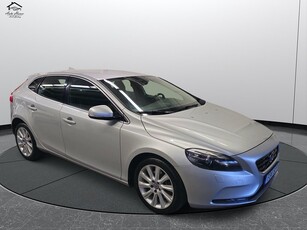 Volvo V40 D2 Powershift Momentum *Nyservad*