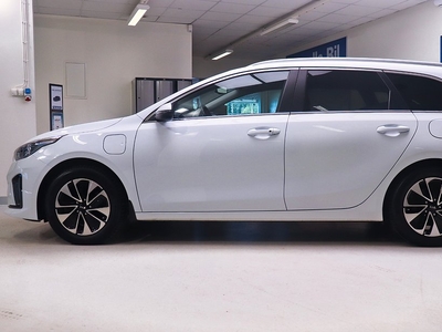 Kia CEED Plug-in Hybrid AUT 141hk Advance Plus + vinterhjul