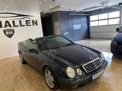 Mercedes-Benz CLK320 Cab automat lågmil 7900 mil välvårdad