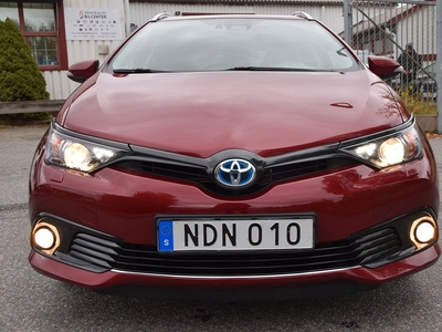 Toyota Auris Touring Sports Hybrid e-CVT Navi B-Kamera 136HK