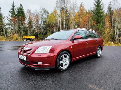 Toyota Avensis Kombi 1.8 VVT-i Manuell, 129hk, 2004