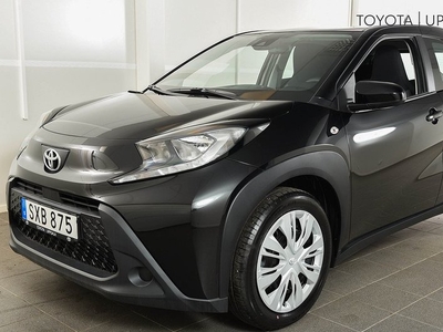 Toyota AygoX Play 1.0 CVT 2023, Halvkombi