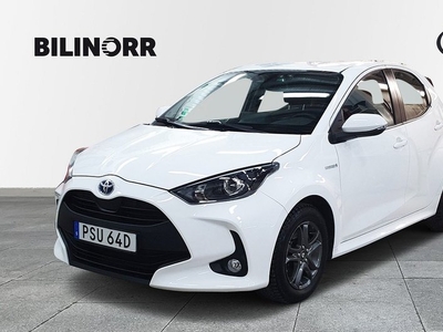 Toyota Yaris1,5 HYBRID 5D ACTIVE KOMFORTPAKET VHJUL MV 2021, Halvkombi