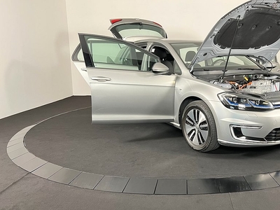 Volkswagen E-Golf 35.8 kWh 136hk | 2 355 kr/mån