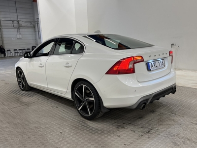 Volvo S60 T5 R-Design VOC Navi Värmare 245hk