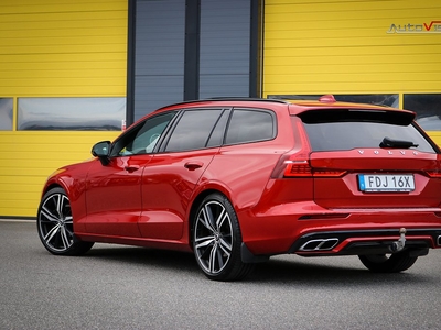 Volvo V60 B4 AUTO 197hk R-Design | PANO | H&K | DRAG | 20