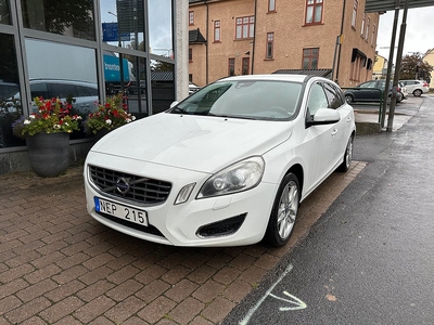 Volvo V60 D4 Manuell Momentum 163hk / Drag