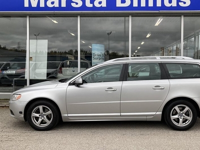 Volvo V70T4F AUTOMAT SUMMUM NAVI LÄDER DRAG M-VÄRMARE 2013, Kombi