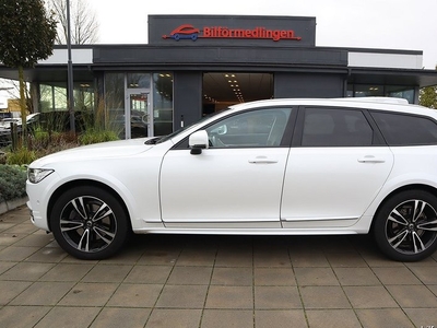 Volvo V90Cross Country AWD Aut Momentum Drag Svensksåld Skinn VOC 2019, Kombi