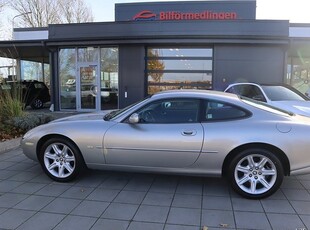 Jaguar XK8 4.0 Coupé 1999, Sportkupé