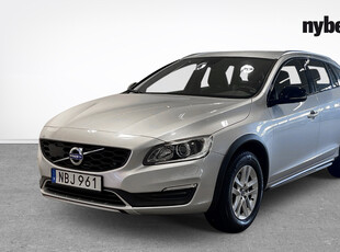 Volvo V60Cross Country D3 Momentum Business E 2016, Kombi