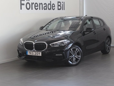 BMW 118i Model Sport Aut PDC Serviceavtal 2022, Halvkombi