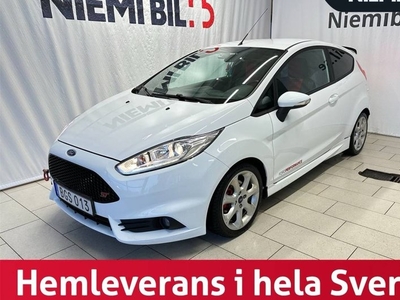 Ford FiestaST 3-dörrars ST-2 Euro 6 MoKvärm SoV Bluetooth 2016, Halvkombi