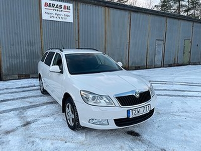 Skoda Octavia Kombi 2.0 TDI Euro 5/AUTOMAT/AUX/SVENSKSÅLD