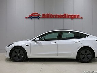 Tesla Model 3 Long Range Autopilot Leasebar 1ägare Navi Svensksåld