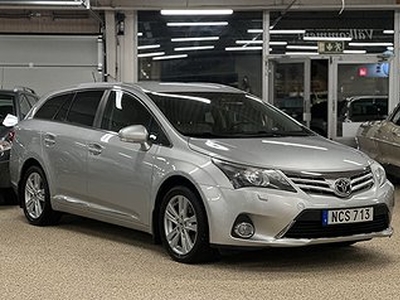 Toyota Avensis Kombi 2.0 D-4D Backkamera VälUtr Drag 0%RÄNTA