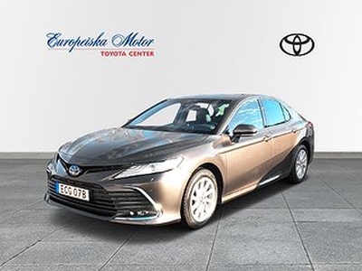 Toyota Camry Hybrid Executive Vinterhjul