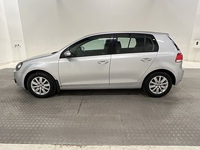 Volkswagen Golf 1.6 102hk Style Låg Skatt Välservad Lågmil