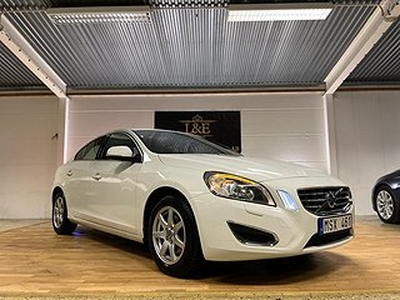 Volvo S60 T3 MomentuM NYTT KAMREM/S V DÄCK/1ÅRSGARANTI/BT