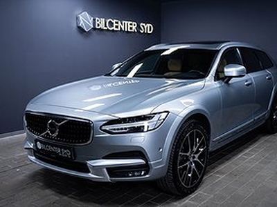 Volvo V90 Cross Country |AWD|Panorama|B&W|Drag|Full-Utr|190hk|