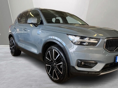 Volvo XC40B4 AWD Bensin Momentum Advanced 2021, SUV