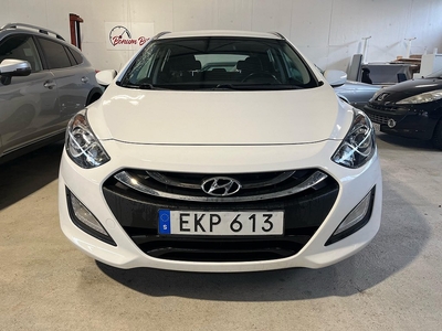 Hyundai i30 Kombi 1.4 blue Euro 3 Nya bromsskivor