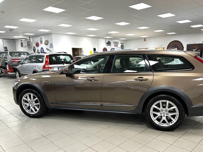 Volvo V90 Cross Country D5 AWD Momentum, Plus, VOC,1ägare,