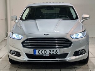 Ford Mondeo AWD Business Drag Kamera GPS Carplay Dvärm SoV