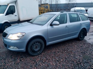 Skoda Octavia Kombi 1.6 TDI Elegance obs endast 680 kr/mån