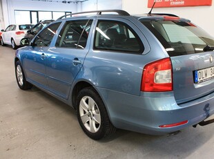 Skoda Octavia Kombi 2.0 TDI 140hk Ambiente Automat 9600 Mil