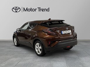 Toyota C-HR Hybrid 1,8 EXECUTIVE | JBL + SKINNKLÄDSEL | VINTERH...