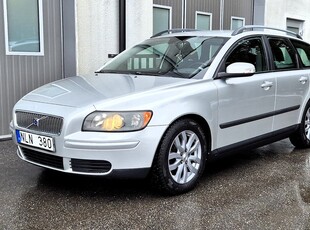 Volvo V50 2.4 Kinetic 140hk Aut|V-hjul|Drag|Mkt bra skick