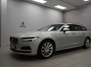 Volvo V90B4 Bensin Momentum Advanced Edition 2022, Kombi