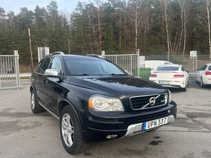 Volvo XC90 D5 AWD 200hk R-Design 7-sits VOC Drag Välvårdad