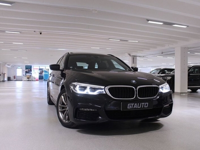 BMW 520d xDrive M-Sport Pano Värmare HUD Display Key Drag 2019, Kombi