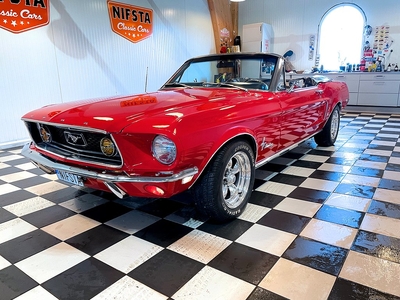 Ford Mustang Cabriolet / Mycket välvårdad