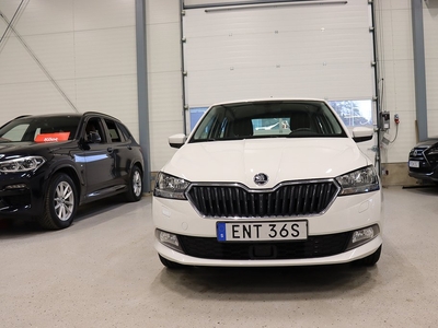 Skoda Fabia 1.0 TSI Nyservad 2brukare CarPlay P-sensoer Eu6