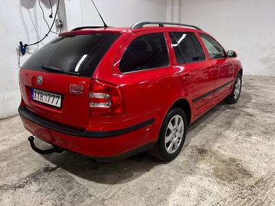 Skoda Octavia Kombi 2.0 TDI, Automatlåda, dragkrok, Mvärmare