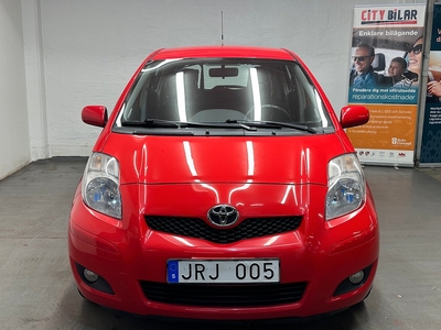 Toyota Yaris 5-dörrar 1.33 Dual VVT-i MultiMode Euro 5 Ny servad